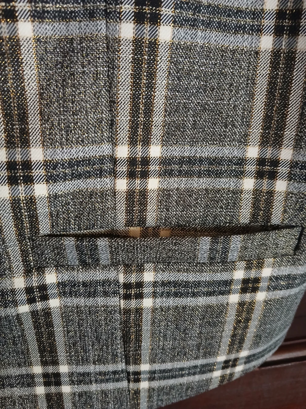 Barabas Men’s Brown/Cream Plaid Vest Size XL With Gold Metallic Thread NWT